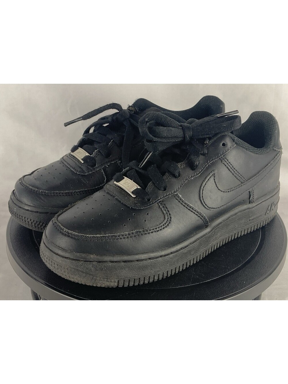 Women’s Size 6 / 4.5Y Nike Air Force 1 Low Triple Black Leather Shoes FV5951-001